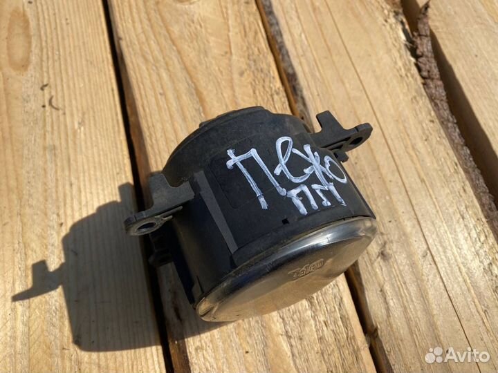 Фара противотуманная передняя правая Peugeot 207