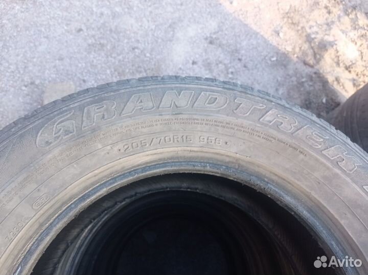 Dunlop Grandtrek PT2 205/70 R15 95S
