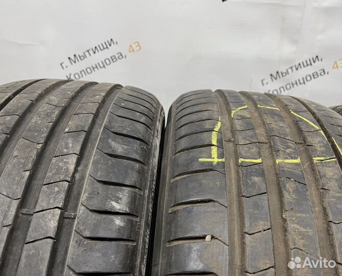 Pirelli P Zero PZ4 245/40 R19 94Y
