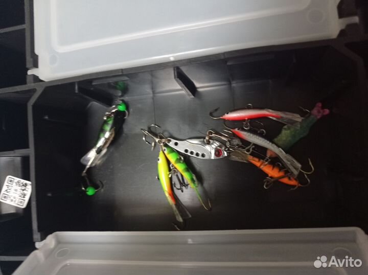 Зимний рыболовный ящик