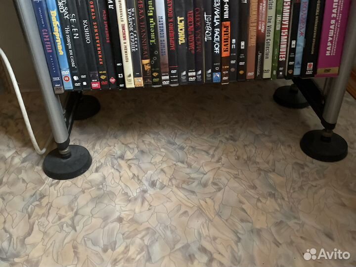 Полки для дисков