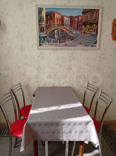 2-к. квартира, 50 м², 1/3 эт.