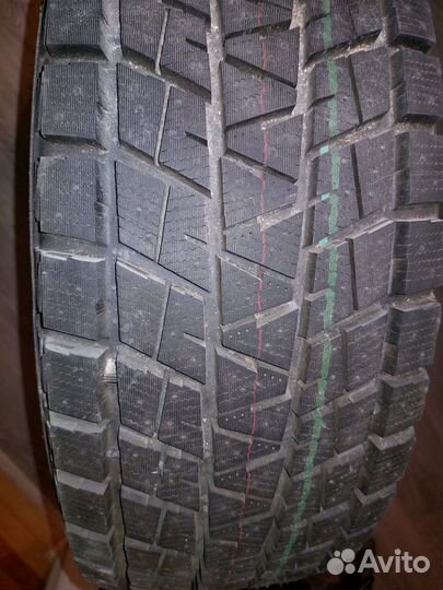 Bridgestone Blizzak DM-V1 275/70 R16 114R
