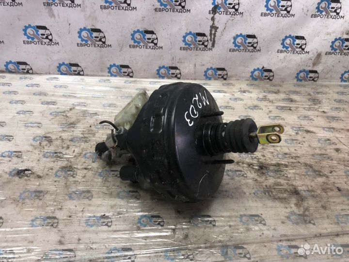 Главный тормозной цилиндр и бачок Mercedes C-Class