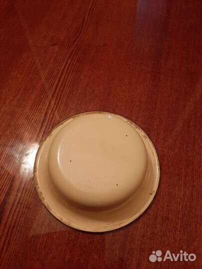 Тарелка эмалированная СССР. Бидон эмалиров.ссср