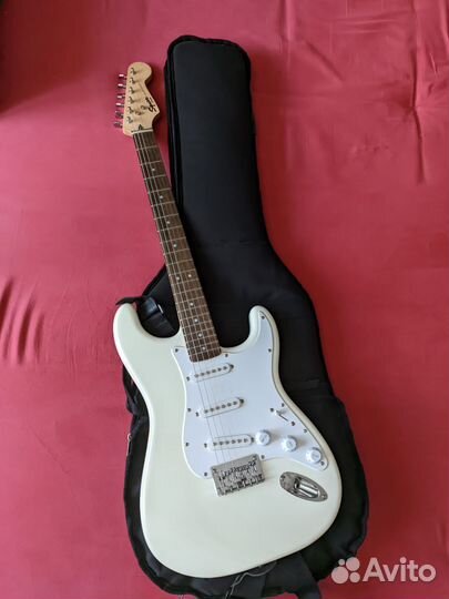 Электрогитара Fender squier