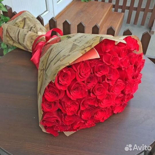 Свежие Розы - 51 шт Красные Эквадор