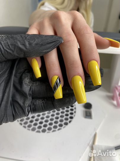 Модель на маникюр наращивание, покрытие
