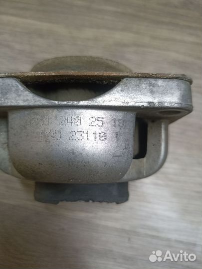 Подушка АКПП Mercedes W164 OM642