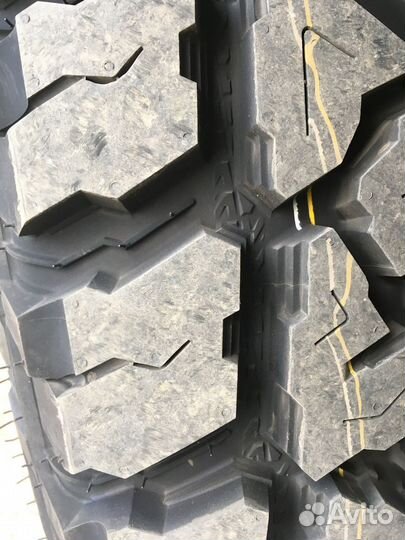 Kumho Road Venture MT51 265/70 R17