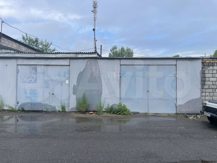 Гараж, > 30 м²