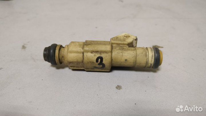 Форсунка топливная Ford Focus 1 2.0 1998-2005