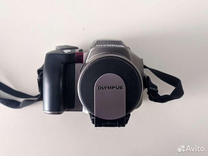 Зеркальный фотоаппарат olympus is-300