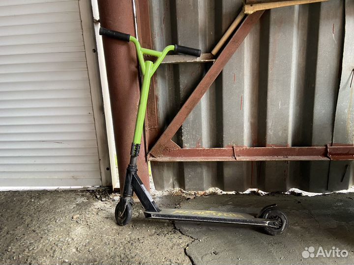 Трюковой самокат