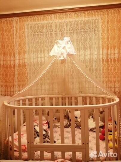 Детская кроватка трансформер круглая с маятником