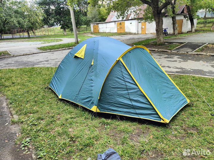 Палатка RockLand Pamir 4