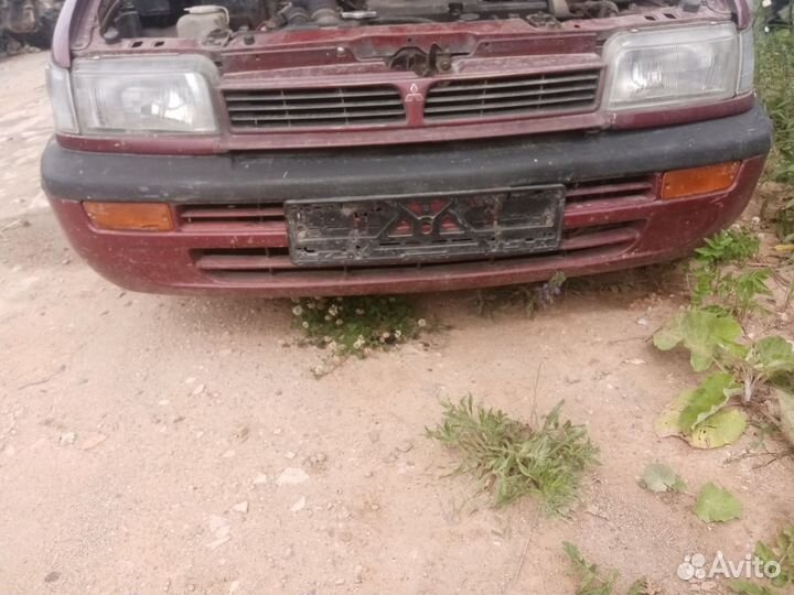Бампер передний Mitsubishi Space Wagon 2
