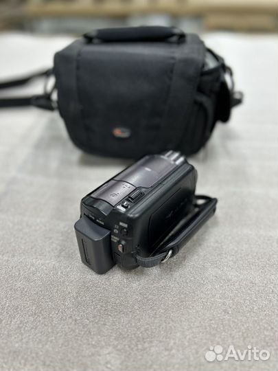 Видеокамера Sony HDR-XR200E