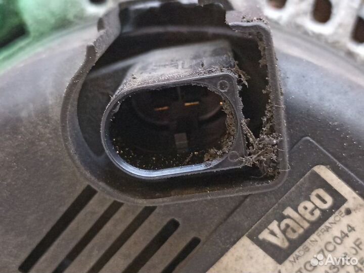 Генератор Audi A6 C6 AUK 2010