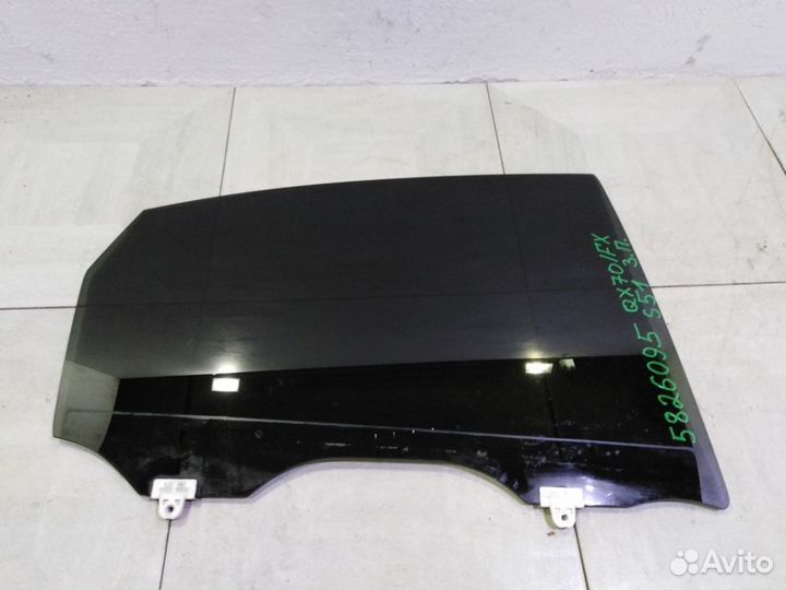 Стекло задней правой двери Infiniti QX70/FX S51