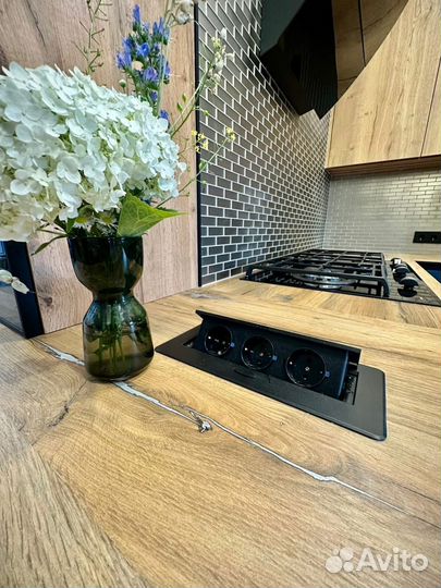 Кухня на заказ Угловая под Ключ