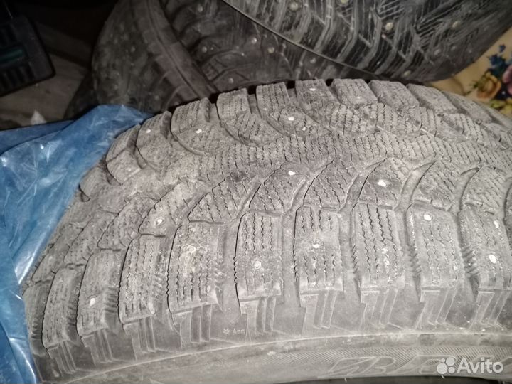 Bridgestone Blizzak Ice 225/60 R17