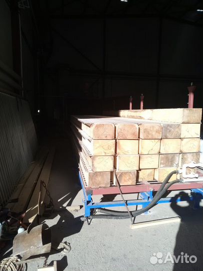 Лафет 200х300 сухой строганый