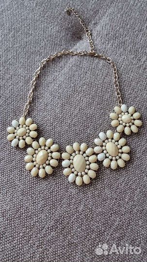 Колье ожерелье