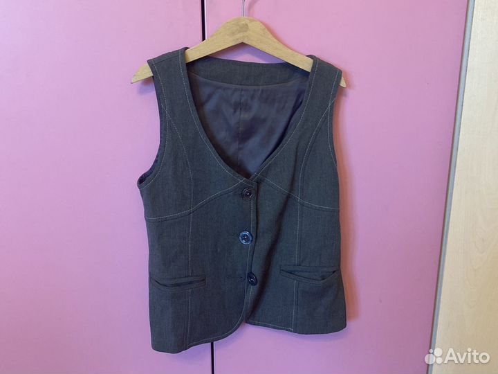 Продаю школьную форму д/д 140-152