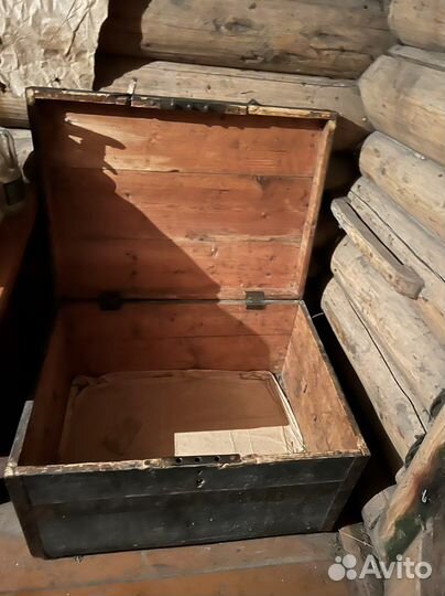Сундук деревянный старинный