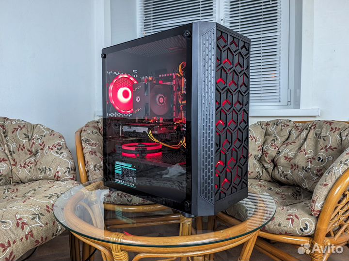 Игровой компьютер Intel 8 ядер, 32Gb, SSD 512Gb