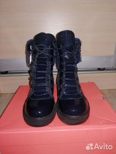 Сапожки для девочки