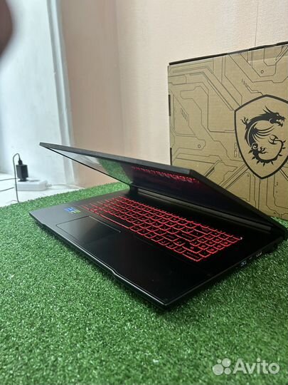 MSI Katana 17,3