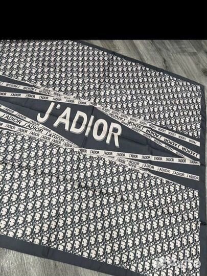 Шелковый платок шаль Dior разные синий и серый