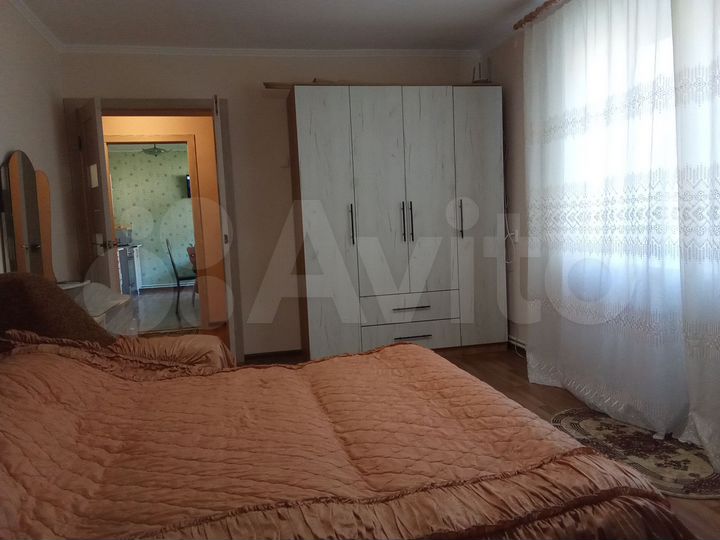 2-к. квартира, 57 м², 1/2 эт.