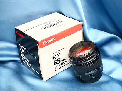 Canon EF 85mm f/1.8 USM в идеальном состоянии