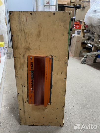 Автомобильный сабвуфер и усилитель