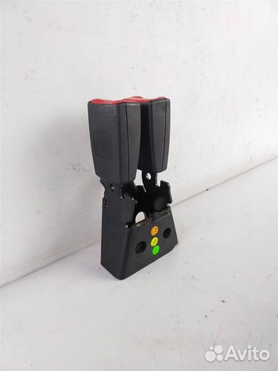 Ответная часть ремня безопасности задн. ауди Q7 2