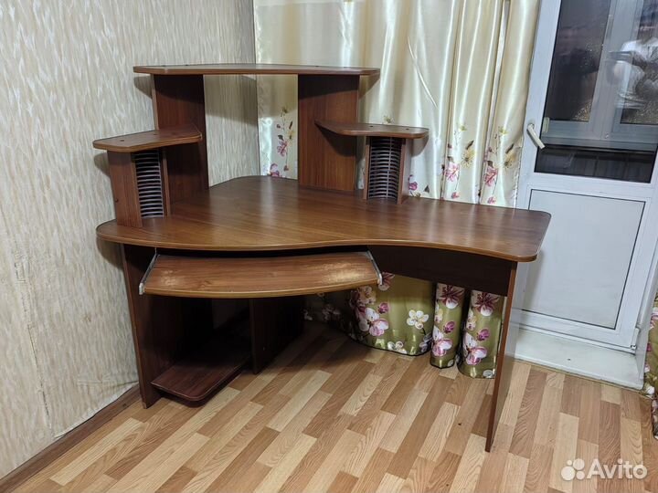 Компьютерный стол б/у