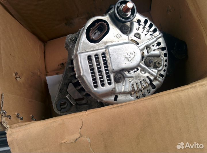 Генератор 37300-4A300 (D4CB, VGT Киа Соренто I)