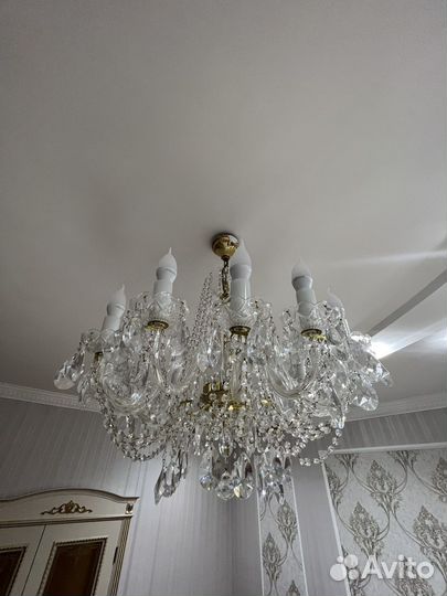 Хрустальная люстра