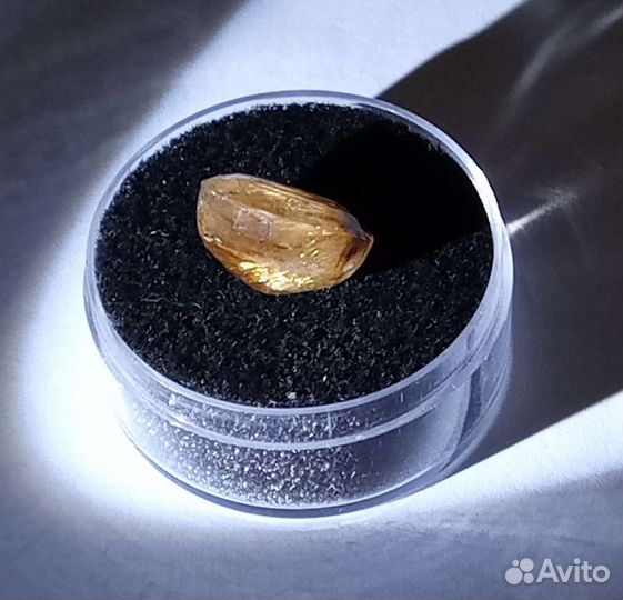 Кварц рутиловый