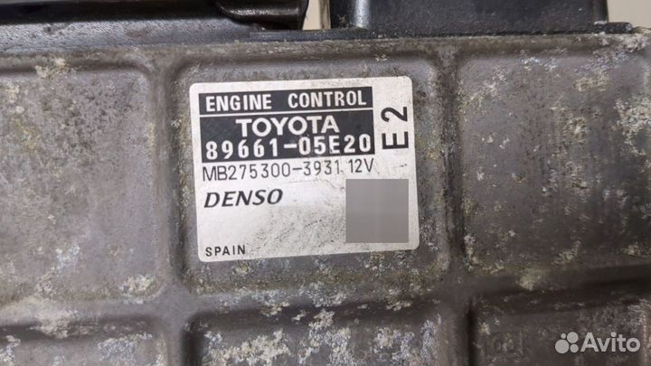 Блок управления двигателем Toyota Avensis 3, 2009