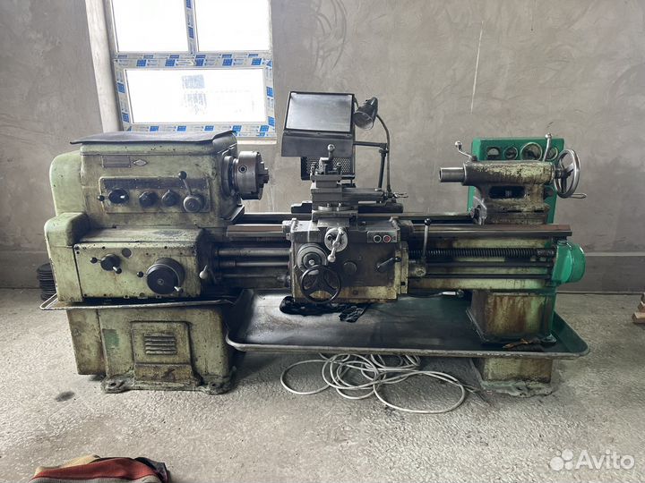 Токарный станок