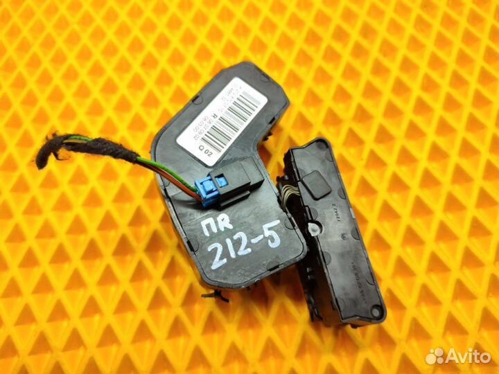 Блок управления сиденьем передний правый Mercedes