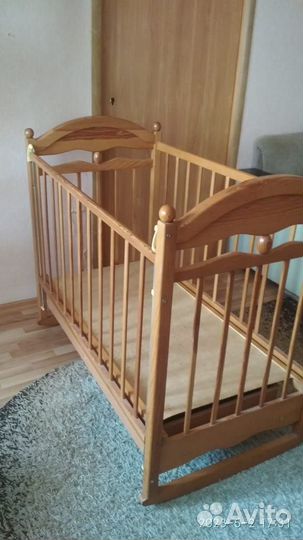 Детская кроватка