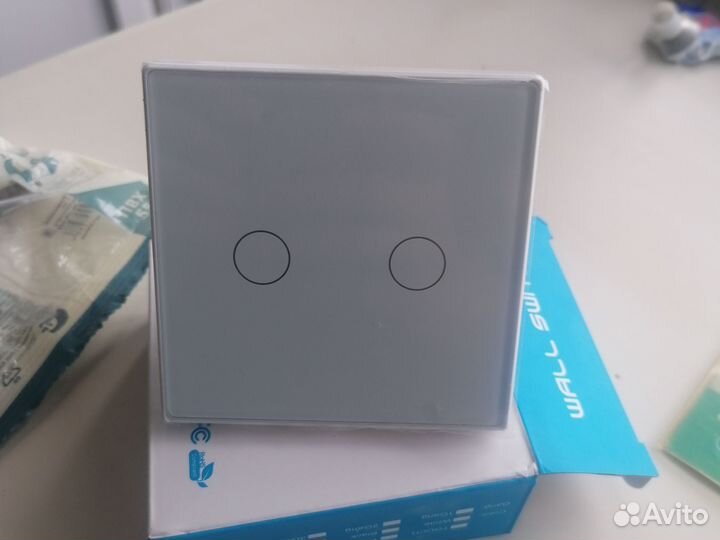 Выключатель сенсорный стекло. Одноклавишный и двух