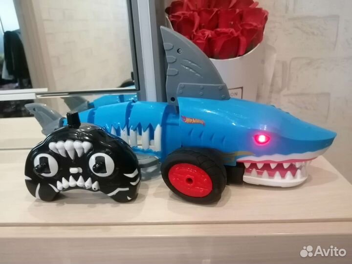 Машинка на радиоуправлении