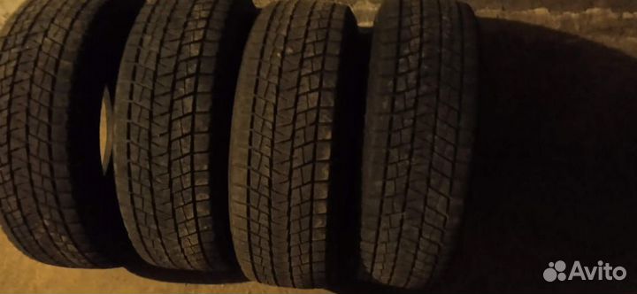 Bridgestone Blizzak DM-Z3 235/65 R17