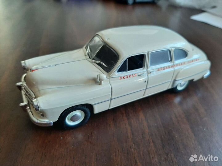 Модель автомобиля 1/43